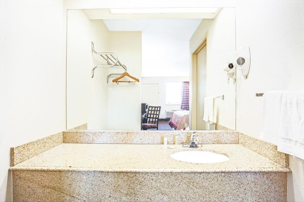 Rodeway Inn Richland Екстериор снимка